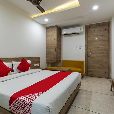 Capital O 47403 Hotel Manjeet Bhopal Bagian luar foto