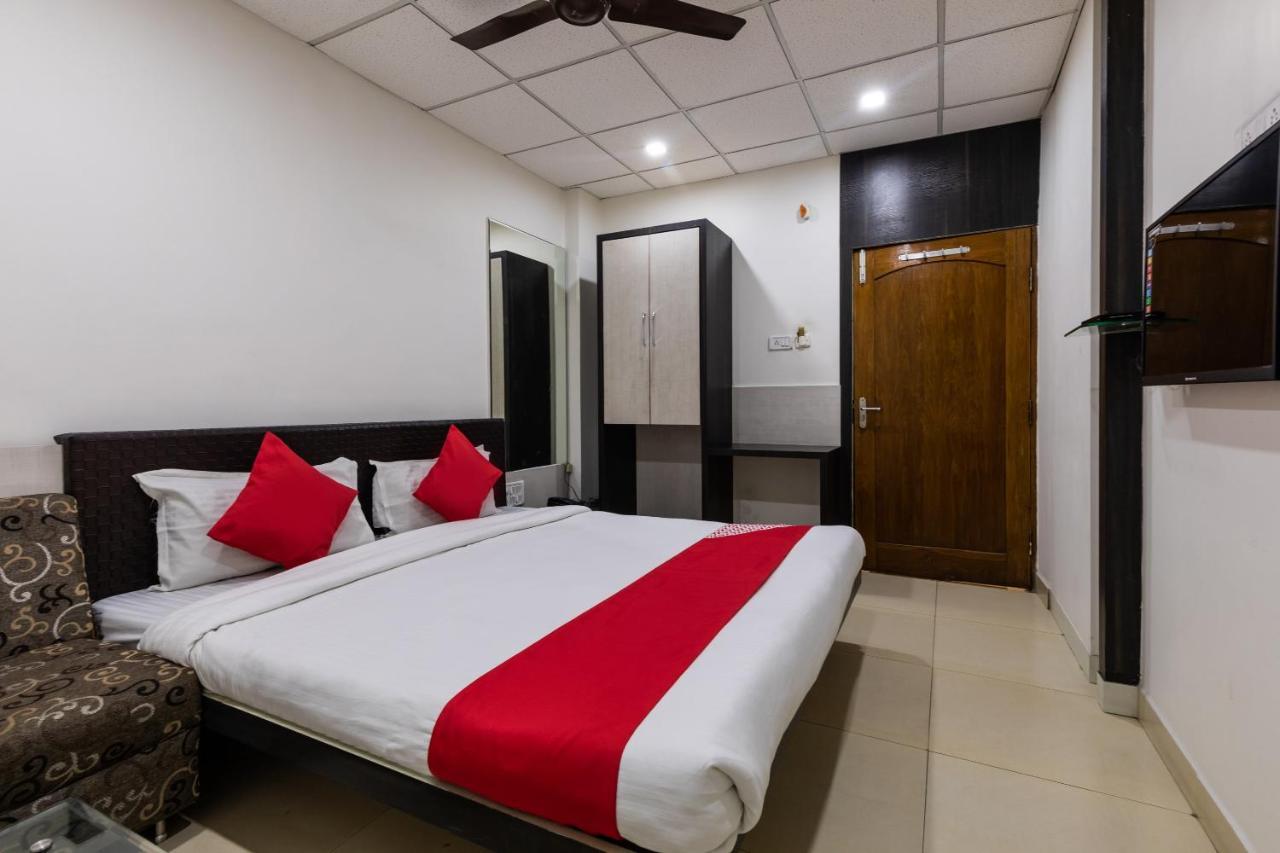 Capital O 47403 Hotel Manjeet Bhopal Bagian luar foto